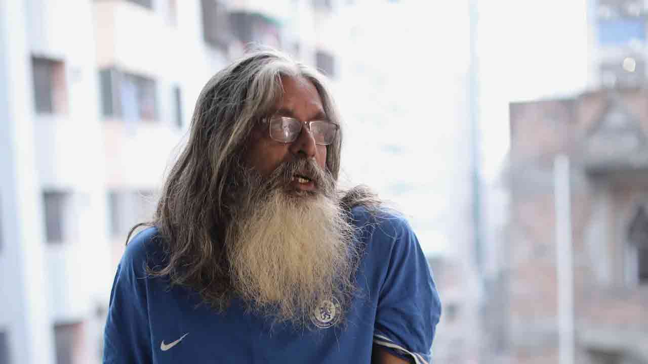 হাসপাতালে নিবিড় পর্যবেক্ষণে শিল্পী ধ্রুব এষ